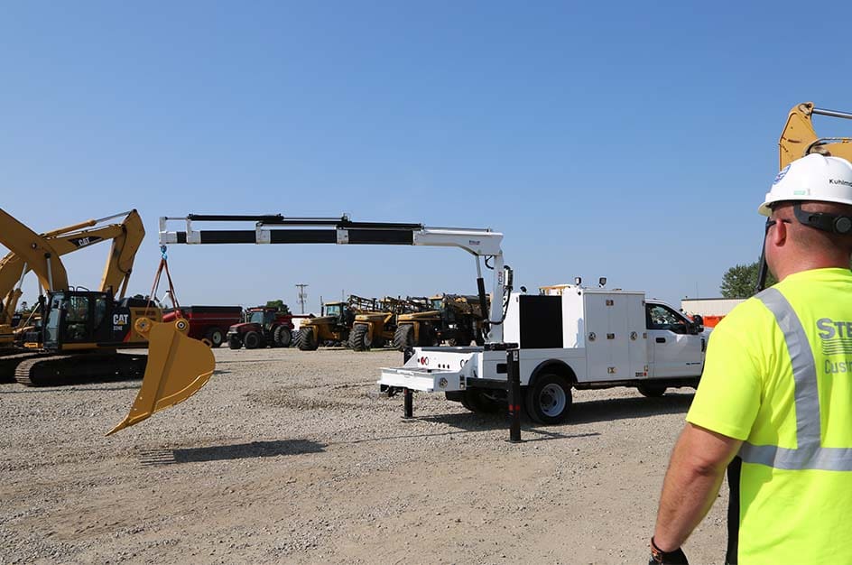 TC38 T-Boom Crane lifting excavator dig bucket